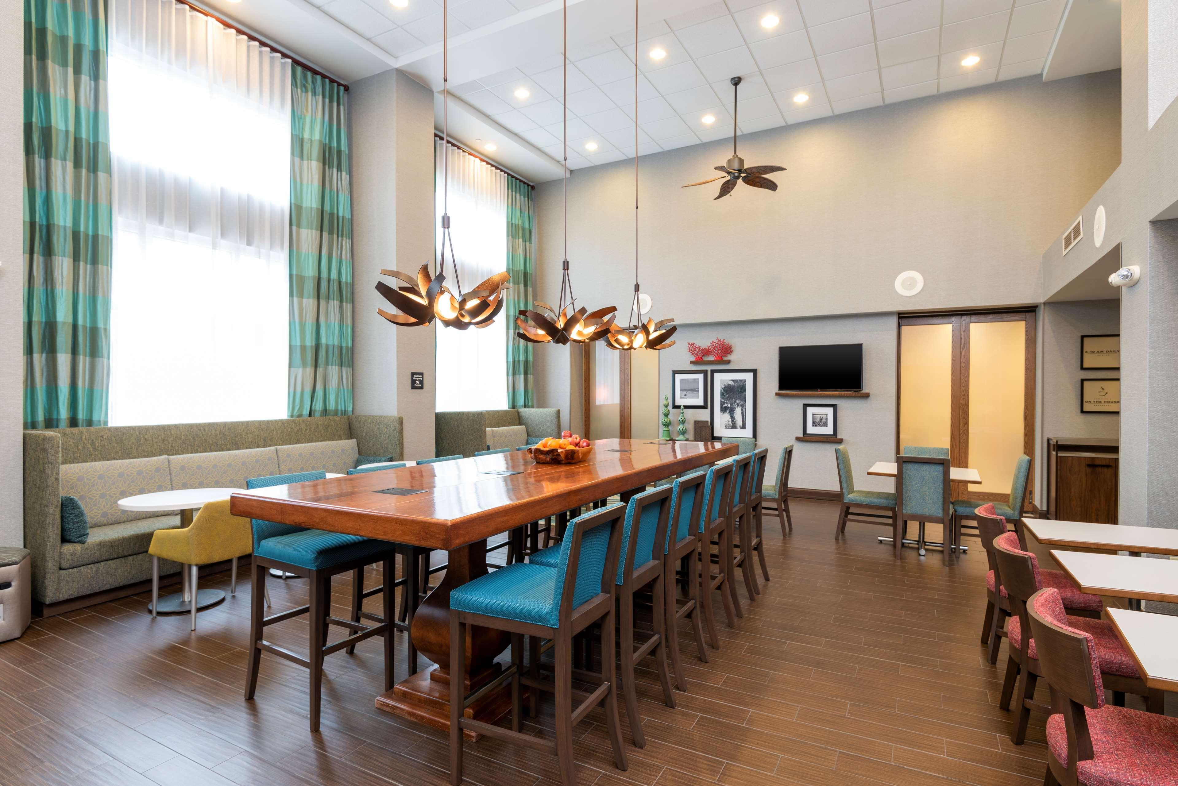 Hampton Inn & Suites Fort Myers-Colonial Boulevard Εξωτερικό φωτογραφία