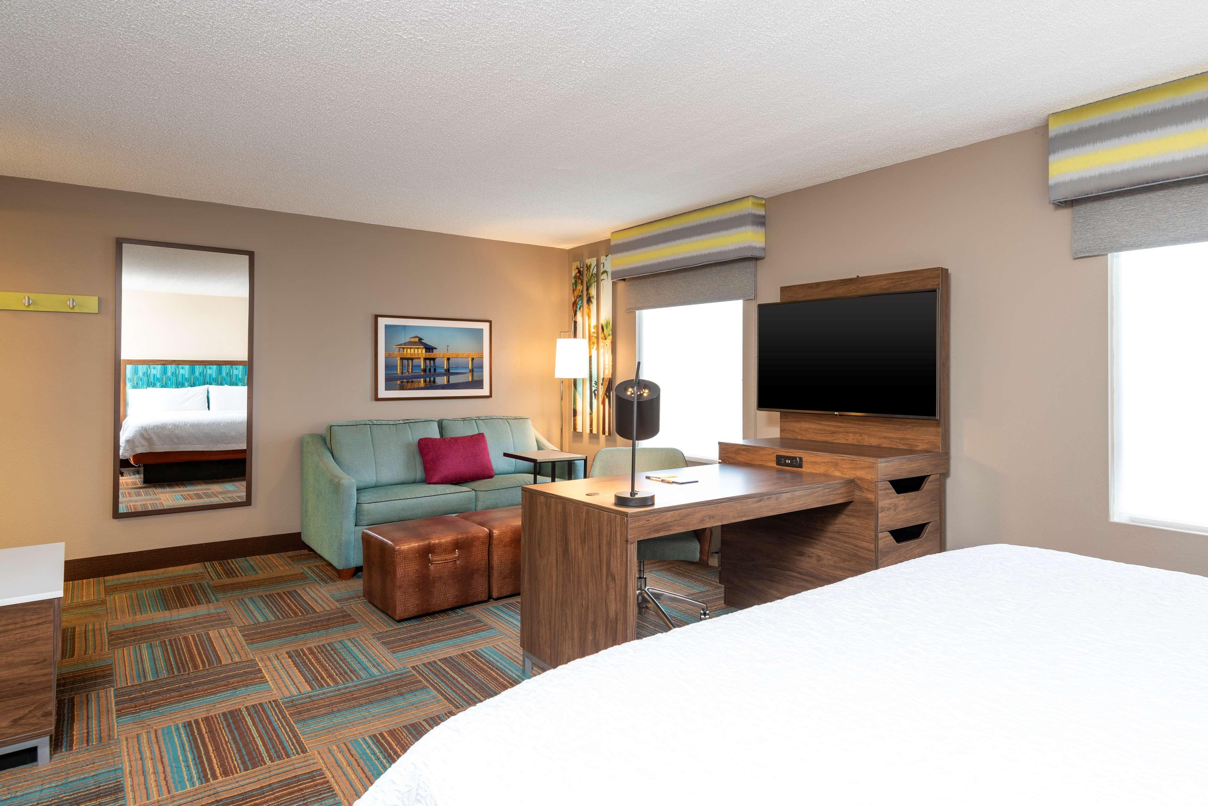 Hampton Inn & Suites Fort Myers-Colonial Boulevard Εξωτερικό φωτογραφία