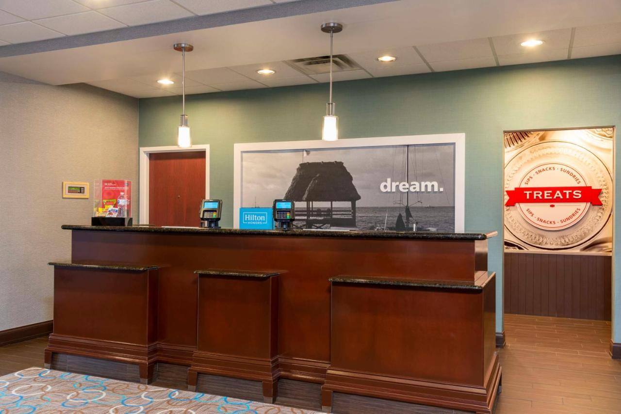 Hampton Inn & Suites Fort Myers-Colonial Boulevard Εξωτερικό φωτογραφία