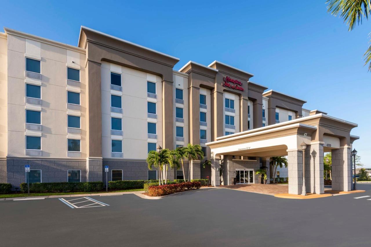 Hampton Inn & Suites Fort Myers-Colonial Boulevard Εξωτερικό φωτογραφία