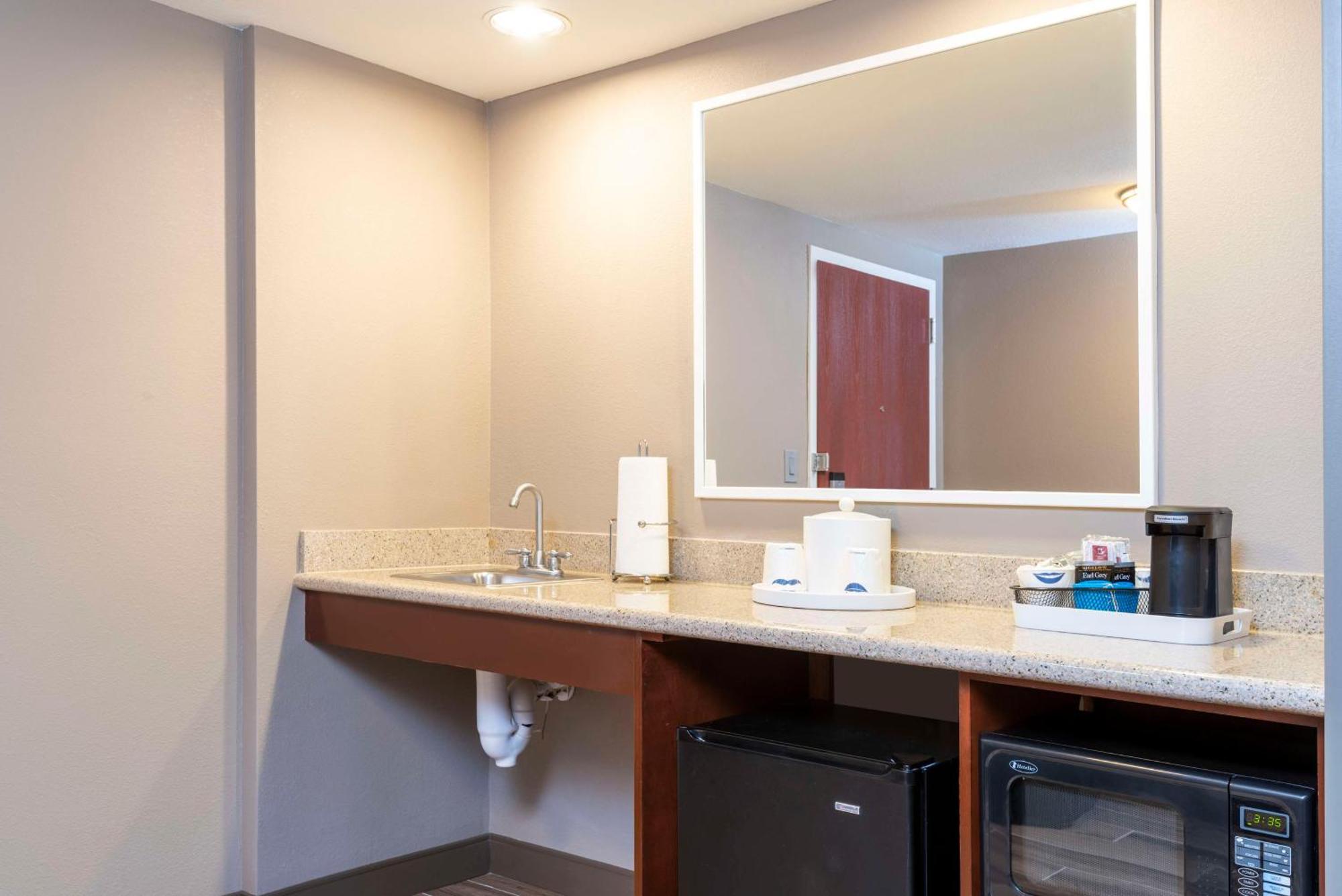 Hampton Inn & Suites Fort Myers-Colonial Boulevard Εξωτερικό φωτογραφία